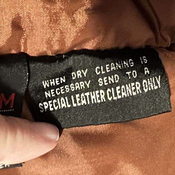 Wilson’s leather vintage women’s heavy coat Large with removable thinsulate vest - Picture 5 of 16